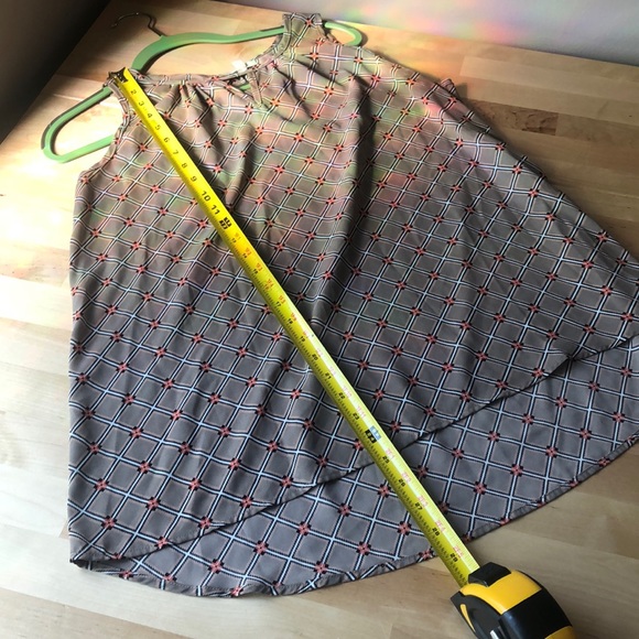 Patterned Top - Picture 4 of 4